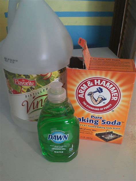 baking soda  clean   cleaning ideas