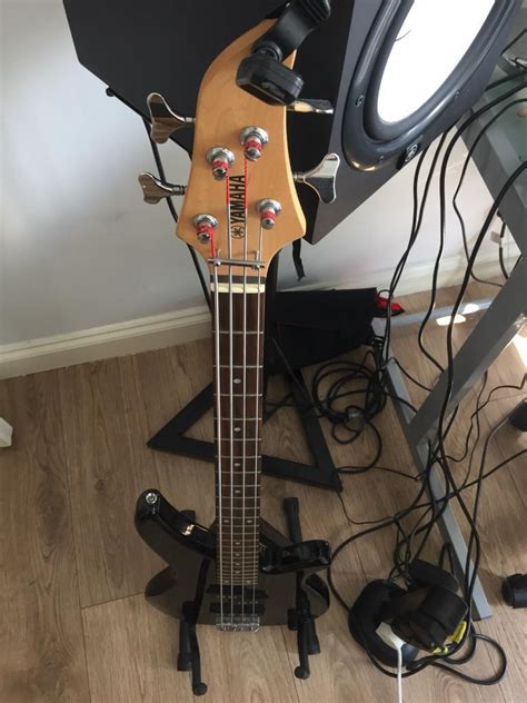 yamaha  string bass guitar  hackney london gumtree