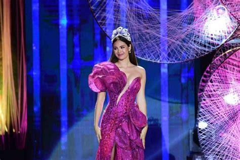 Look Catriona Gray S Waling Waling Inspired Gown By Mak
