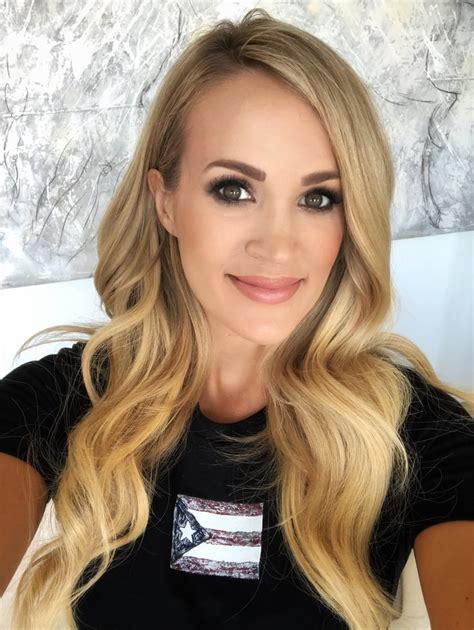 Gorgeous Carrie Underwood Selfie She S Aging Damn Well