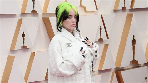 billie eilish says she can t win when it comes to how she dresses