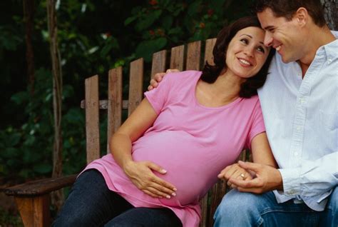 how to be a good husband to your pregnant wife livestrong