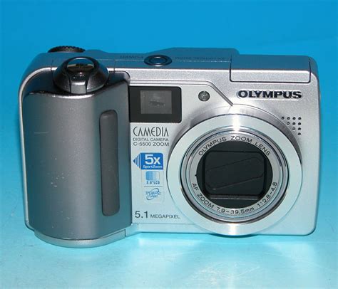 olympus camedia   sport zoom  mp digital camera silver