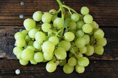 organic grapes green grapes fruit delivery order