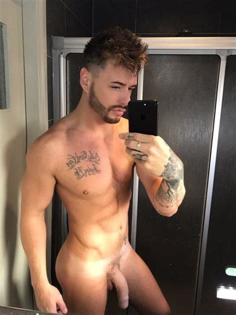 fit males shirtless and naked gay porn naked lads and shirtless male celebs
