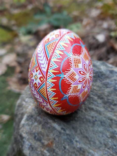 pysanka egg ukrainian hand painted chicken egg shell ornament pysanky