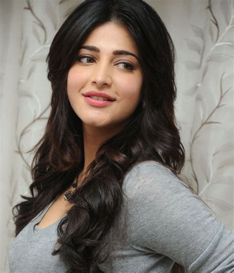 Shruti Hassan Hot Photo Gallery