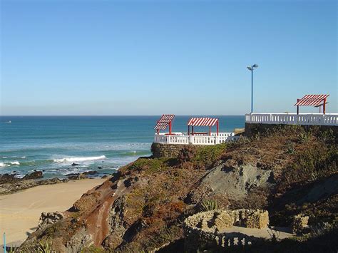 praia de santa cruz portugal vitor oliveira flickr