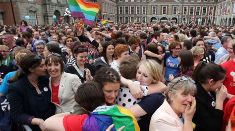 Référendum Le Mariage Homosexuel Approuvé Par Les Irlandais