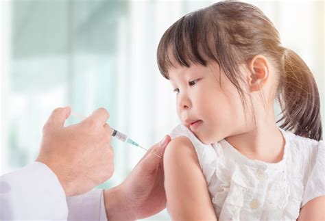 mayapada hospital tips sehat mengikuti program imunisasi anak
