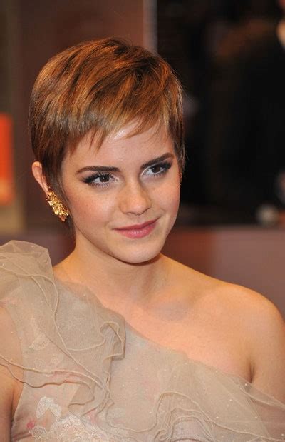 61 Pixie Cut Hairstyles For 2021 Best Short Pixie Haircuts Glamour
