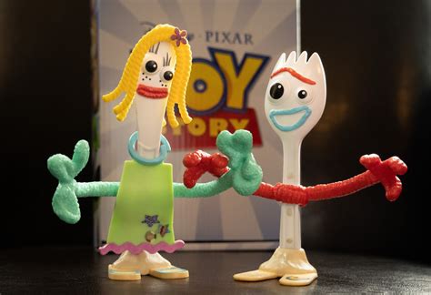 Toy Story 4 Video Review Of Forky And Karen Beverly