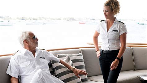 ‘below Deck’ Recap The Green Crew Nearly Crash Valor And Captain Lee Is