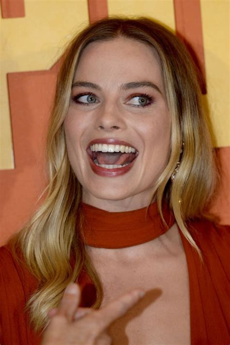 margot robbie sexy at once upon a time in hollywood