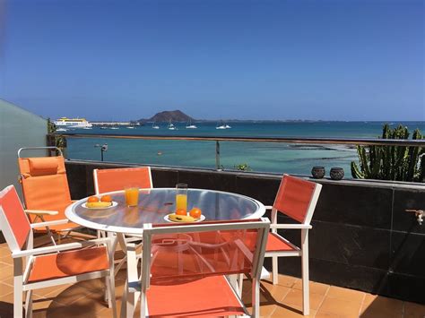 apartment    beach central corralejo updated  holiday rental  corralejo