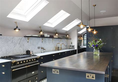 amazing kitchen design  touches  gold decoholic