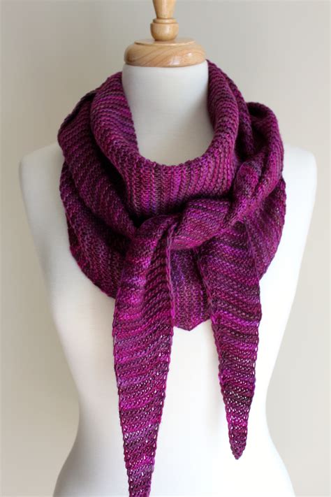 knitting patterns totally triangular scarf leah michelle designs