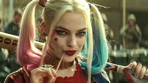 nuances   margot robbies harley quinn awesome