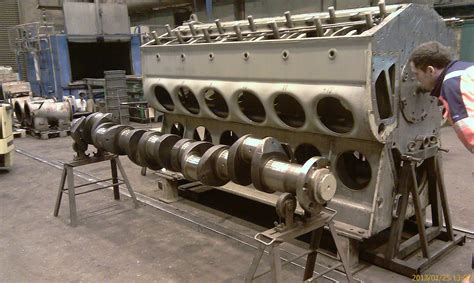 ive  valve trains  cars    crankshaft   diesel locomotive engine
