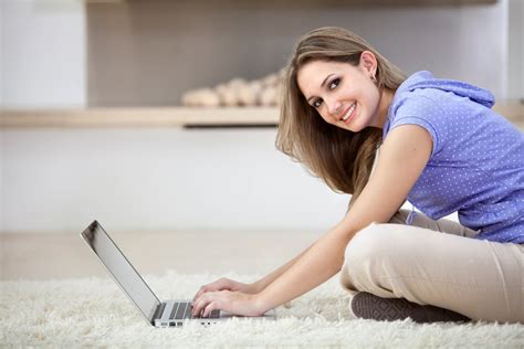 young woman working   laptop