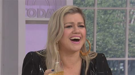 Kelly Clarkson Opens Up About Her Weight Loss Entertainment Tonight