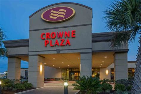 entrance picture  crowne plaza hotel  orleans airport kenner