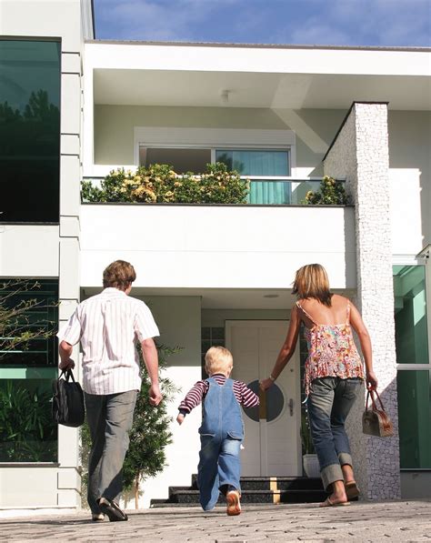 family arriving home  photo  freeimages