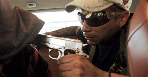 Review In ‘cartel Land’ Documentary Vigilantes Wage Drug Wars The