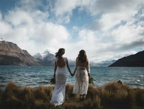 Australian Same Sex Couples Getting Married In New Zealand