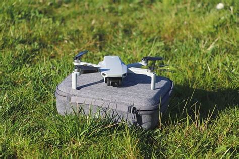 beste drones onder  gram  drone met cam