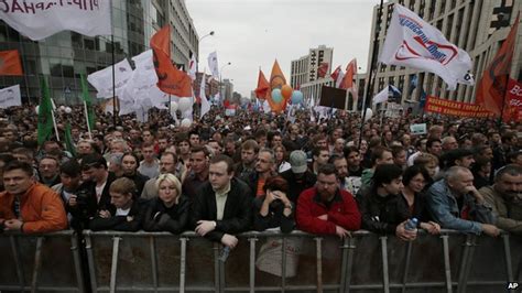 Thousands Gather For Anti Putin Rally In Moscow Babs