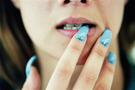 this beauty blogger showed the gruesome reality of wearing acrylic nails for 6 years straight