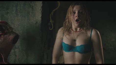 naked abigail breslin in the call