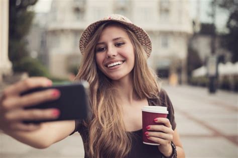 How To Take The ‘perfect’ Selfie According To Science Theselfiepost