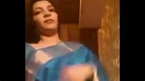 hot indian aunty removing saree xvideos