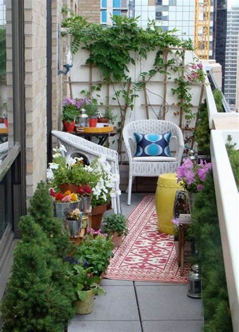 refreshing small balcony gardens   steal  show