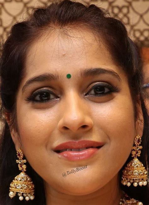 Rashmi Gautam Beautiful Earrings Jewellery Smiling Face
