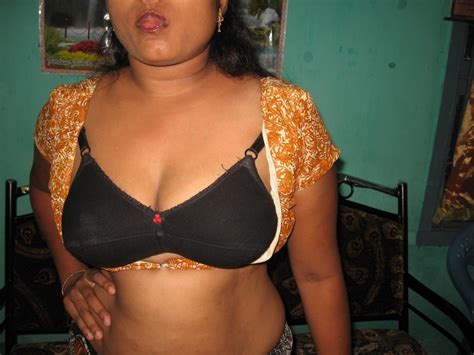 Bangla 3x Photo Where A Village Anty Showing Big Boobs