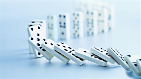 domino effect  quarter  businesses affected  major insolvencies accountingweb