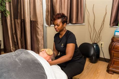 medical massage clinic find deals   spa wellness gift card