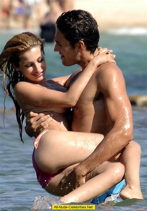 bollywood star negar khan caught topless on the beach paparazzi shots