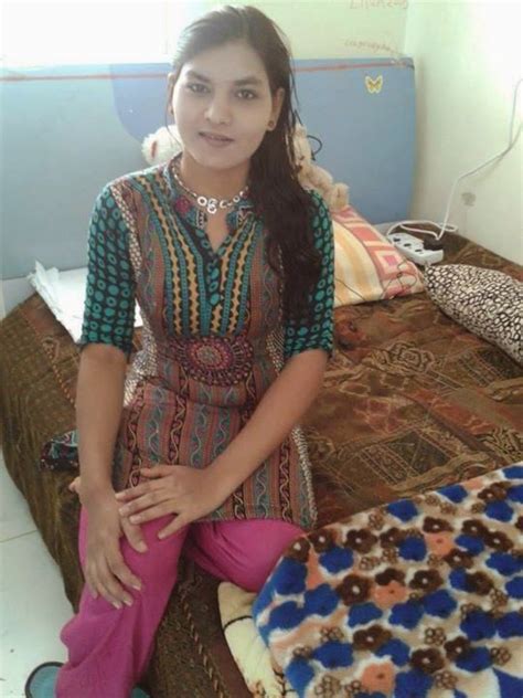 pakistani local lovely housewife new pictures with images