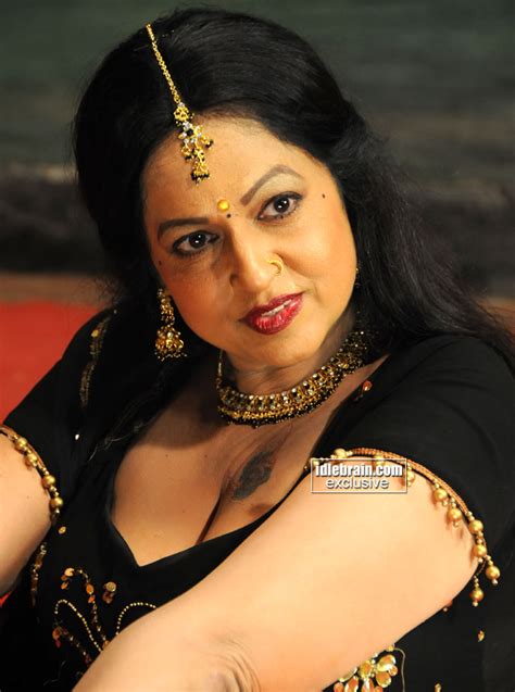south indian actress jyothi lakshmi photo session 1