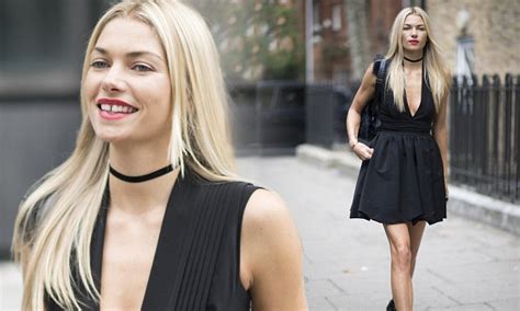 Jessica Hart Shows Off Her Slim Figure At London Fashion Week Daily