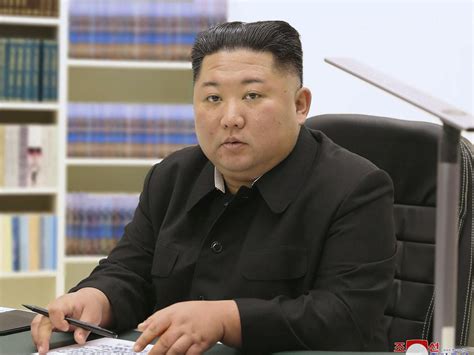 Kim Jong Un Thanks North Korean People In Rare New Year Cards