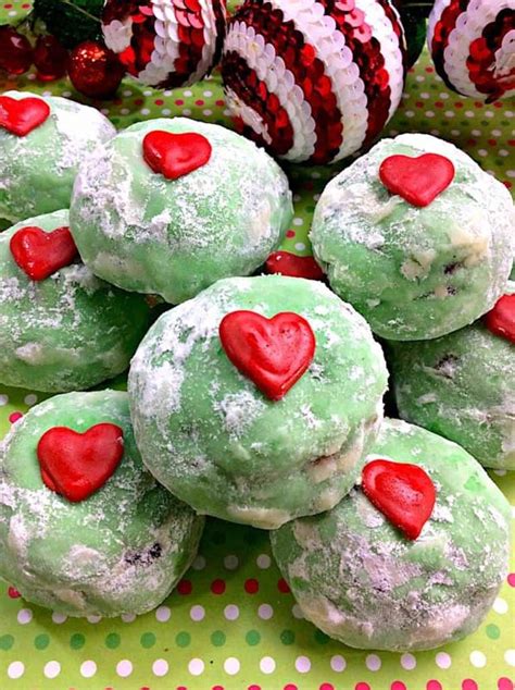 25 festive christmas bake sale items that sell well