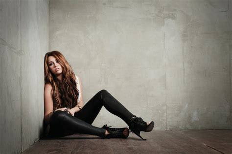 inspection before shipment miley cyrus [can t be tamed photoshoot]