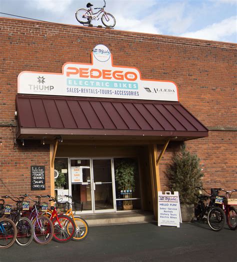 pedego store zooms   bend  crazy fun pedego electric bikes