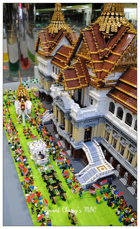 fascinating lego model   day grand palace  thailand