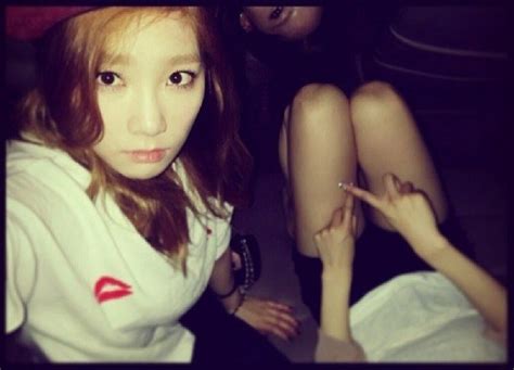 [sns Pic] Can You Guess Who Else Is In Taeyeon’s Selca